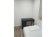 $750 : Cozy room for rent in Compton thumbnail