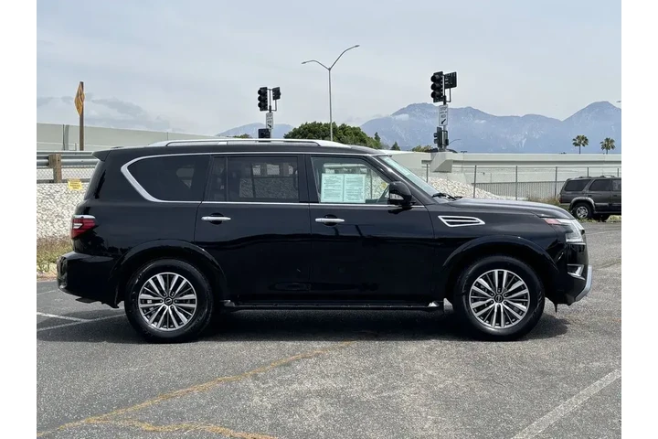 $32999 : Nissan Armada 2024 4x2 SL 4d image 2