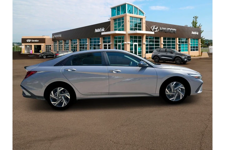 $21200 : Hyundai ELANTRA 2025 SEL Spo image 9