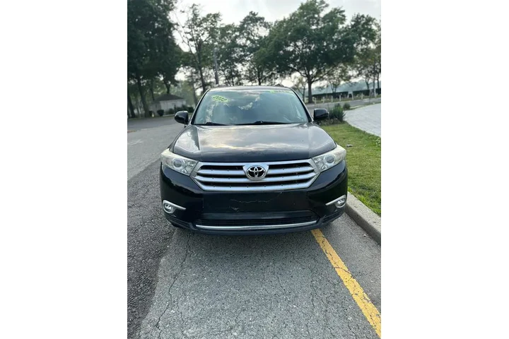 $10995 : Used 2012 Highlander 4WD 4dr image 6