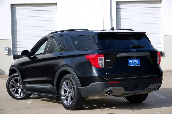 $17990 : 2023 Explorer XLT image 4