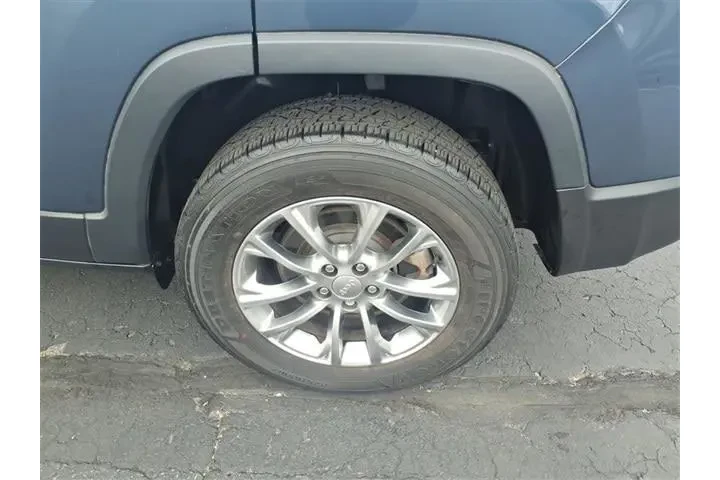 $23000 : Jeep Cherokee 2021 4x4 Latit image 8