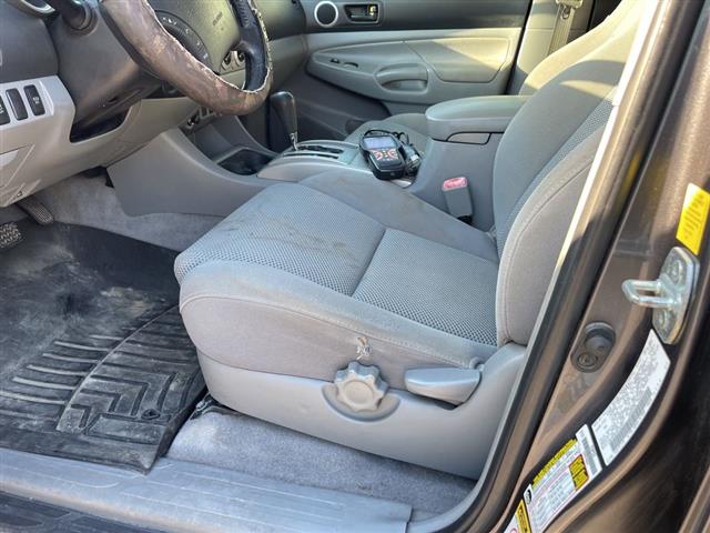 $22991 : PRE-OWNED 2011 TOYOTA TACOMA image 8