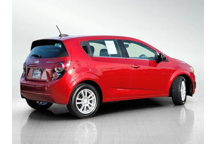 $8398 : Chevrolet Sonic 2015 LT Auto image 4