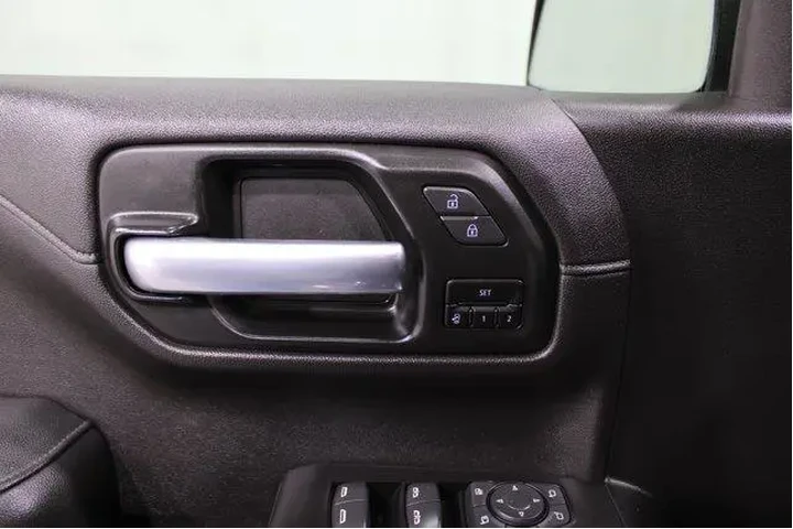 $34977 : Chevrolet Silverado 1500 202 image 8