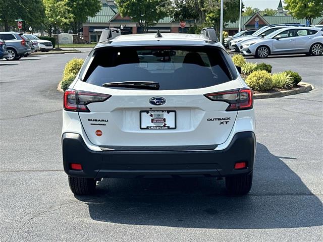 $41617 : PRE-OWNED 2024 SUBARU OUTBACK image 3