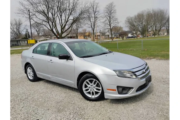 $4495 : 2012 Fusion S image 2