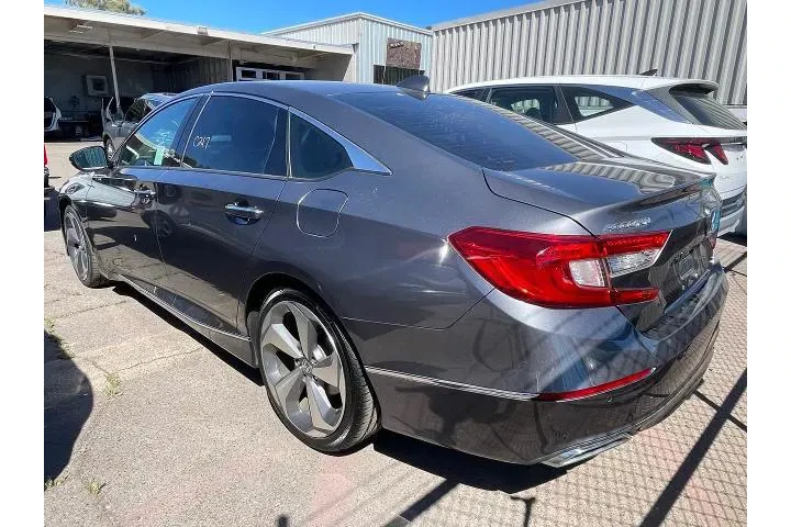 $22516 : Honda Accord 2019 Touring 4d image 8