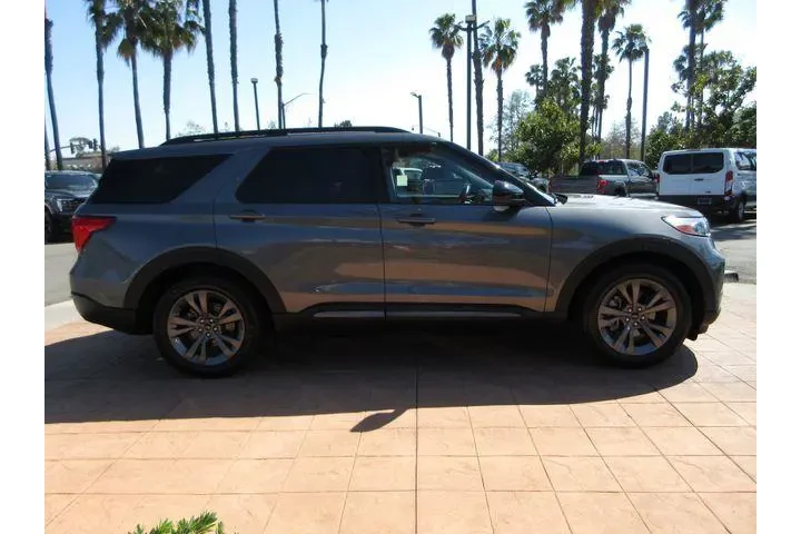$27889 : Ford Explorer 2023 XLT 4dr S image 5