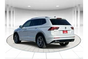 $14052 : Volkswagen Tiguan 2018 2.0T thumbnail