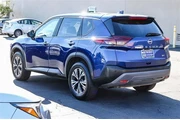 $17298 : Nissan Rogue 2023 SV 4dr Cro thumbnail