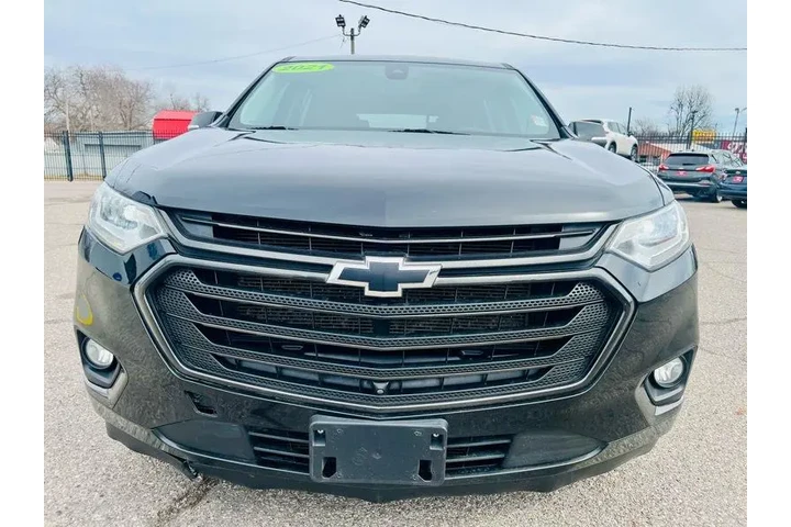 $23995 : 2021 Traverse Premier FWD image 2