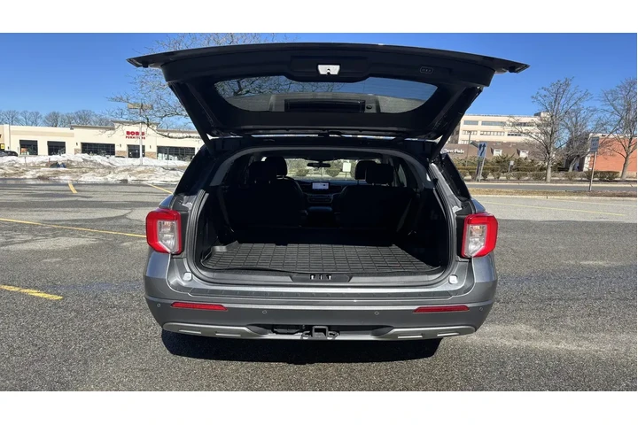 $35985 : Ford Explorer 2023 AWD XLT 4 image 6