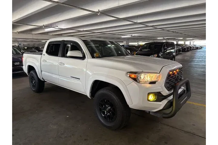 $33740 : Toyota Tacoma 2023 4x2 SR5 V image 2
