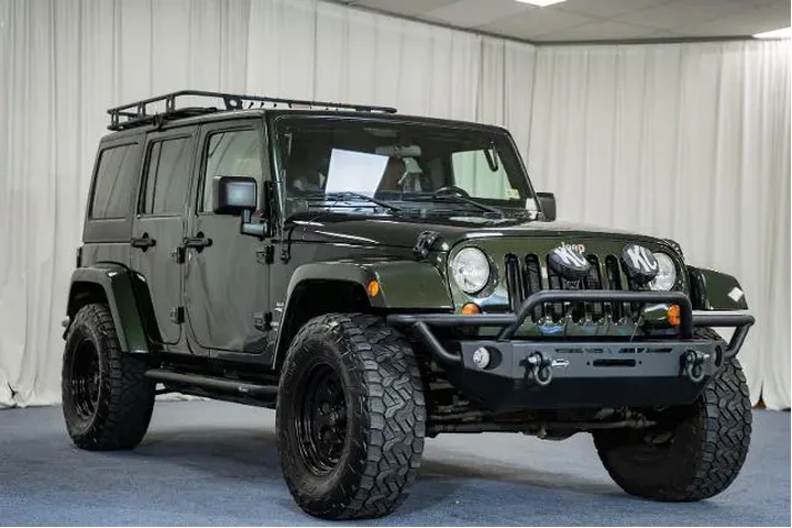 $15000 : Jeep Wrangler Unlimited 2011 image 1
