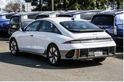 $27892 : Hyundai IONIQ 6 2025 SE 4dr thumbnail