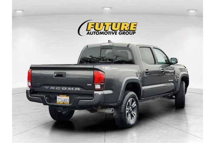 $25488 : Toyota Tacoma 2018 4x2 TRD O image 5