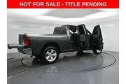 $27549 : Ram 1500 Classic 2024 4x4 SL thumbnail