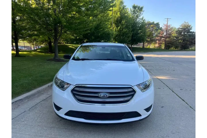 $11997 : 2018 Taurus SE image 3