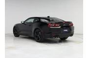 $37998 : Chevrolet Camaro 2021 LT1 2d thumbnail