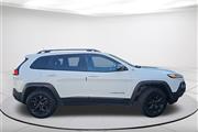 $9999 : Pre-Owned 2015 Cherokee Trail thumbnail