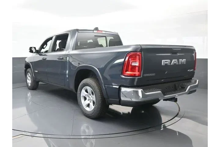$39700 : Ram 1500 2025 4x4 Big Horn 4 image 4