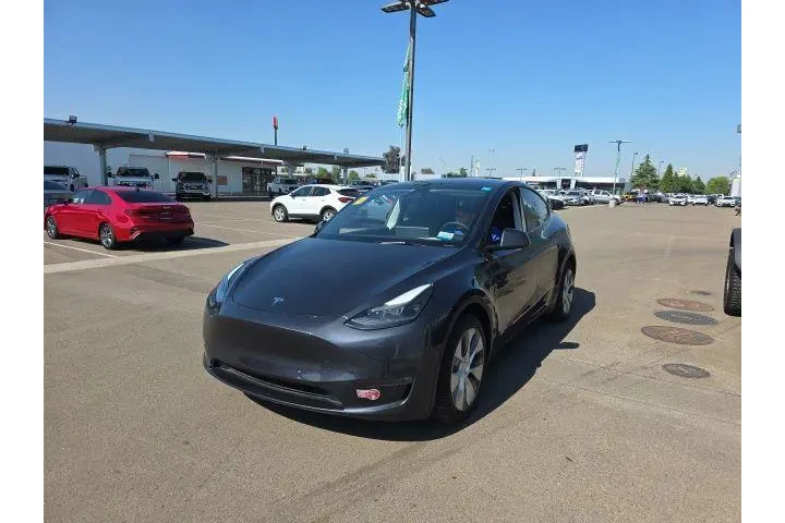 $38900 : Tesla Model Y 2024 AWD Long image 3