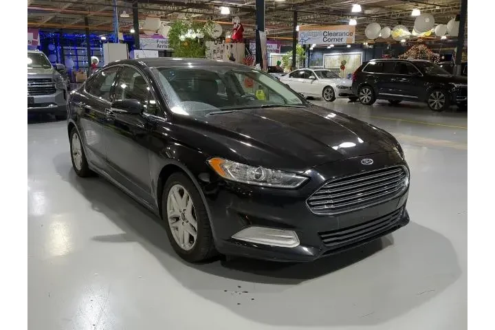 $9500 : Ford Fusion 2016 SE 4dr Seda image 4