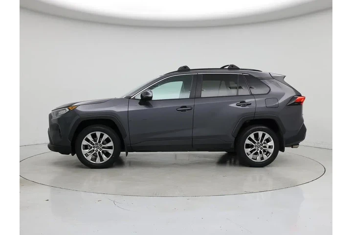 $25998 : Toyota RAV4 2020 XLE Premium image 3