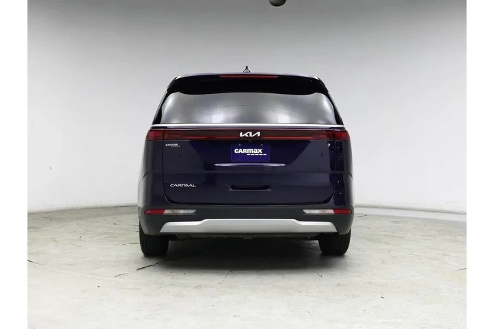 $30998 : Kia Carnival 2024 LX 4dr Min image 6