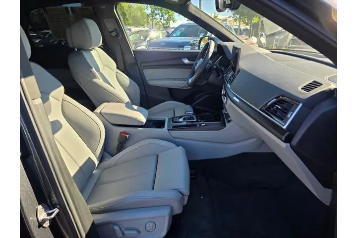 $39998 : Audi Q5 Sportback 2024 AWD q image 10