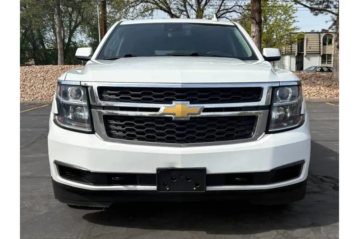 $18900 : 2017 Suburban LT image 7