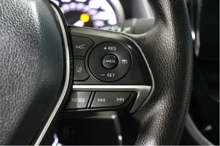 $25989 : Toyota Camry 2024 LE 4dr Sed image 10