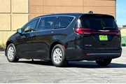 $20318 : Chrysler Pacifica 2023 Touri thumbnail