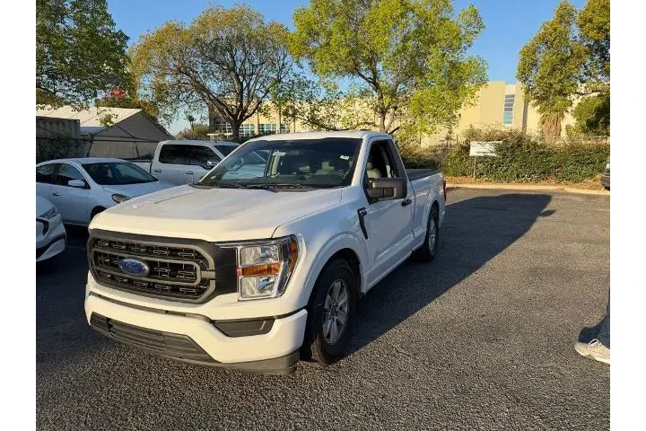 $28500 : Ford F-150 2022 4x2 XL 2dr R image 1