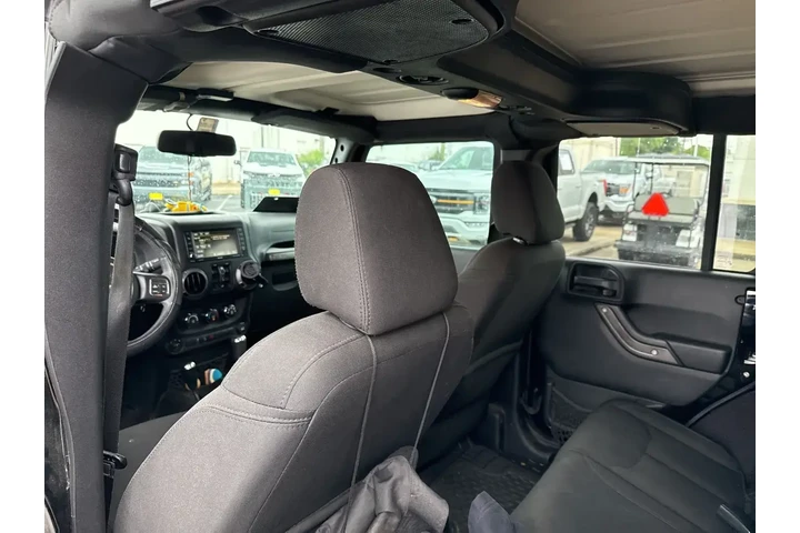 $17991 : Jeep Wrangler Unlimited 2016 image 4