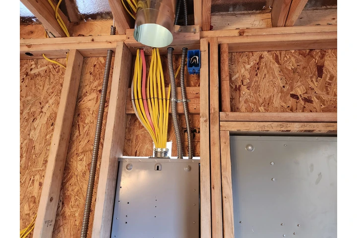 Electricista 24/7 image 7