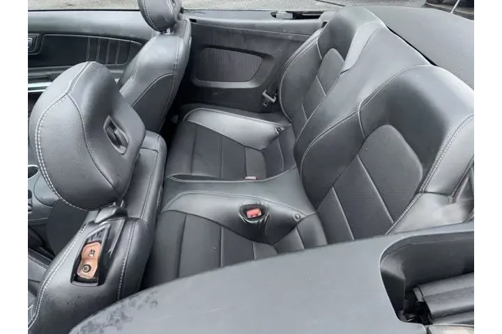 $26622 : Ford Mustang 2022 EcoBoost P image 6