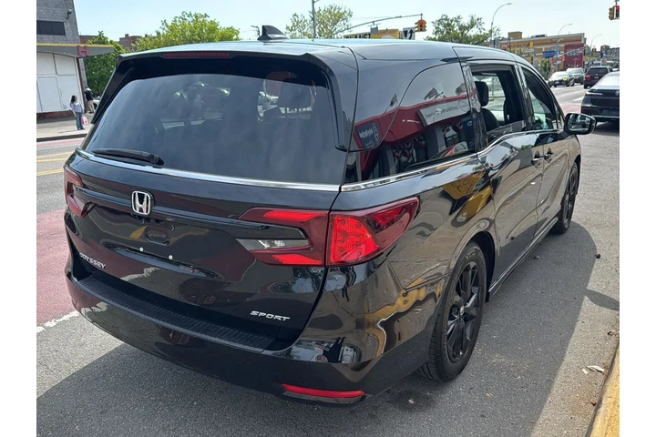 $33990 : Honda Odyssey 2024 Sport 4dr image 6