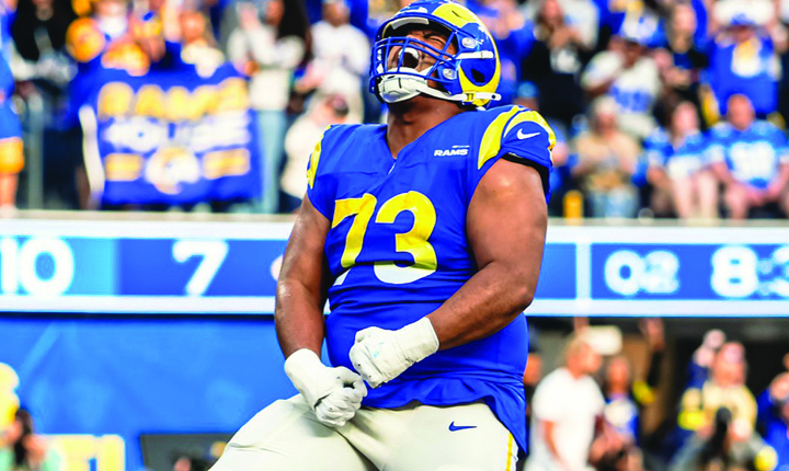 Steve Avila, liniero ofensivo de los Rams.