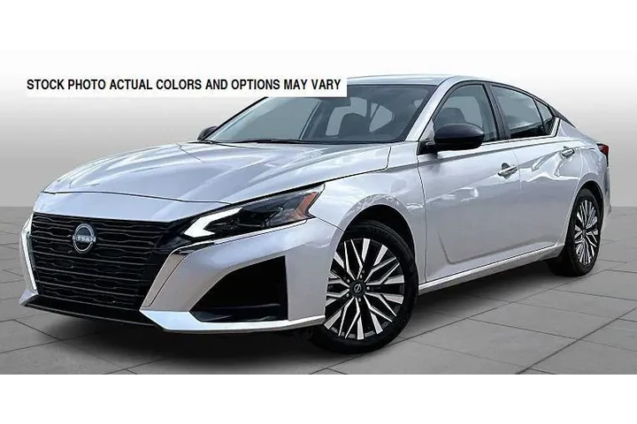 $21995 : Nissan Altima 2024 2.5 SV 4d image 1