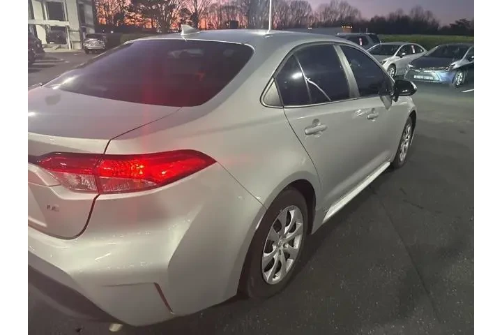 $19696 : Toyota Corolla 2024 LE 4dr S image 6