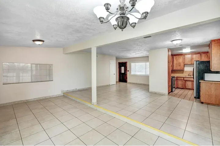 $1400 : Rancho Cucamonga Renta 🏡 image 4