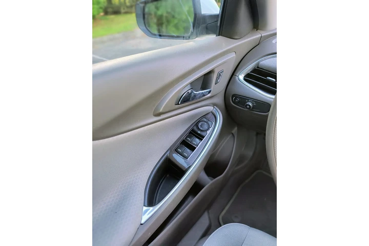 $8900 : 2020 Chevy Malibu LT image 9