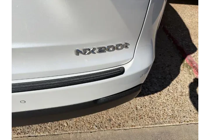 $22975 : Lexus NX 200t 2017 4dr Cross image 6