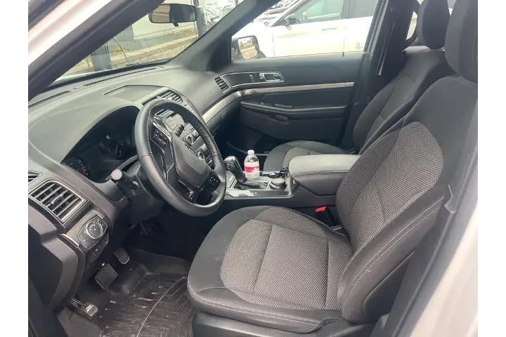 $15499 : Ford Explorer 2018 AWD XLT 4 image 3