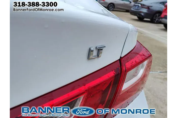 $17875 : Chevrolet Malibu 2023 LT 4dr image 6