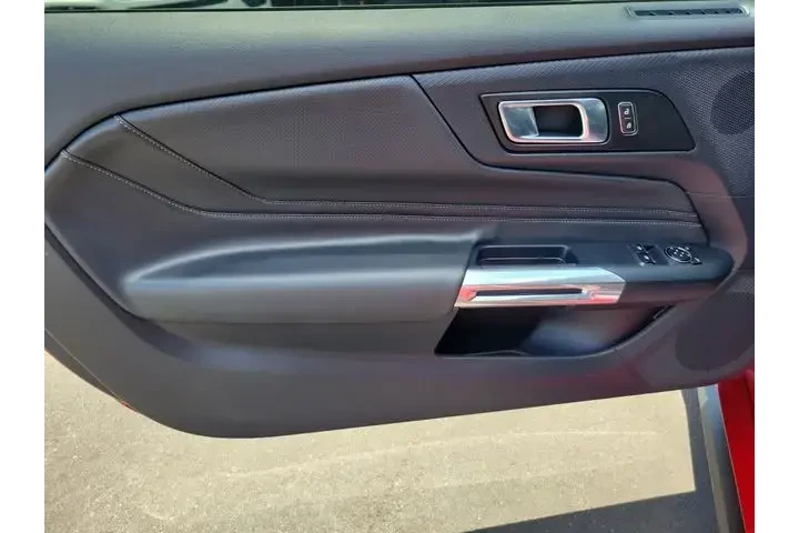 $32991 : Ford Mustang 2024 EcoBoost 2 image 7