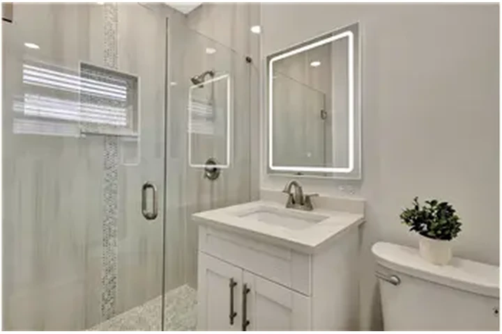 $3200 : Rental property with 3 bedro image 3