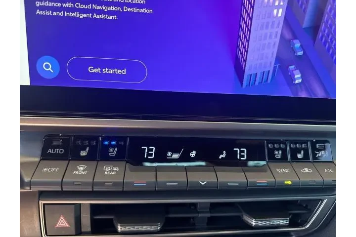 $35165 : Toyota Camry 2025 XSE 4dr Se image 10